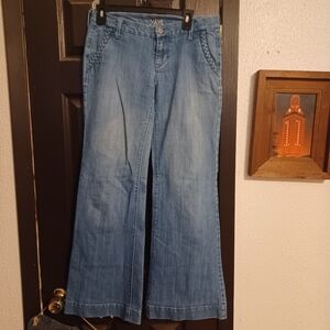 Women's Old Navy Diva low rise bootcut  Jeans